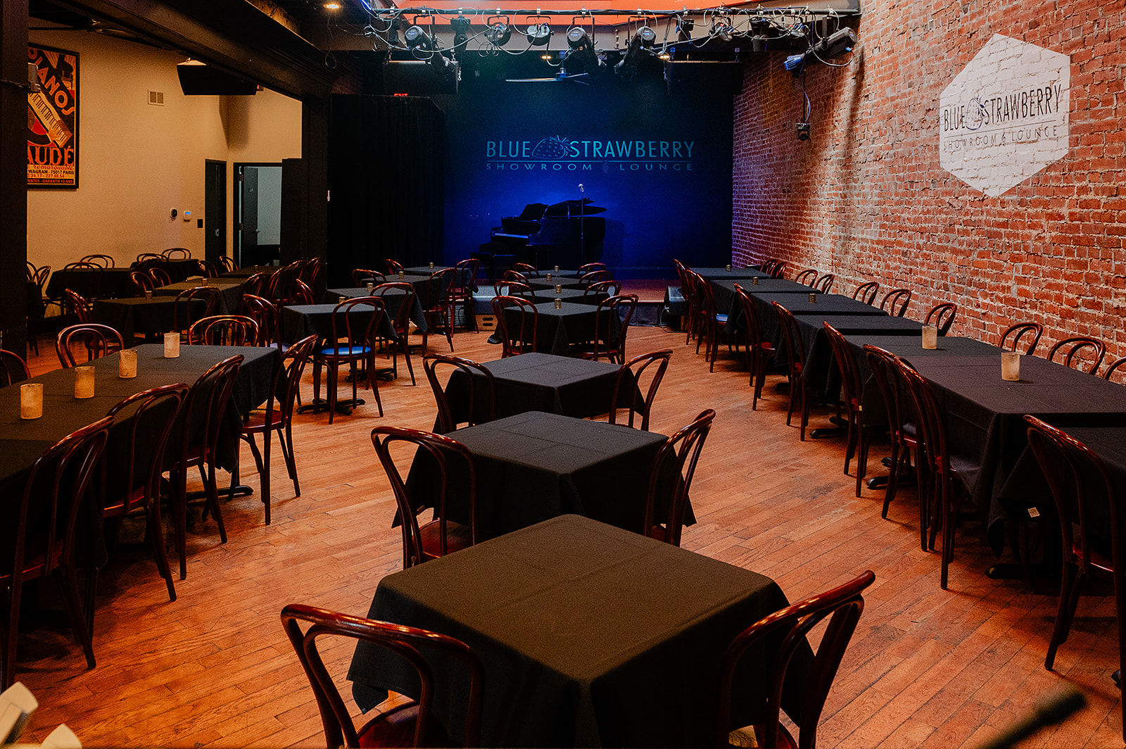 https://bluestraw.bestwebdevs.com/private_events/3.jpg