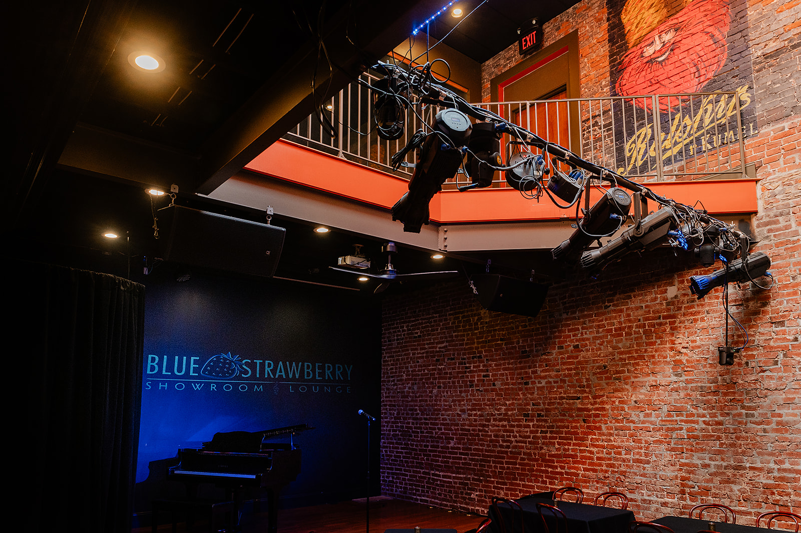 https://bluestraw.bestwebdevs.com/private_events/4.jpg